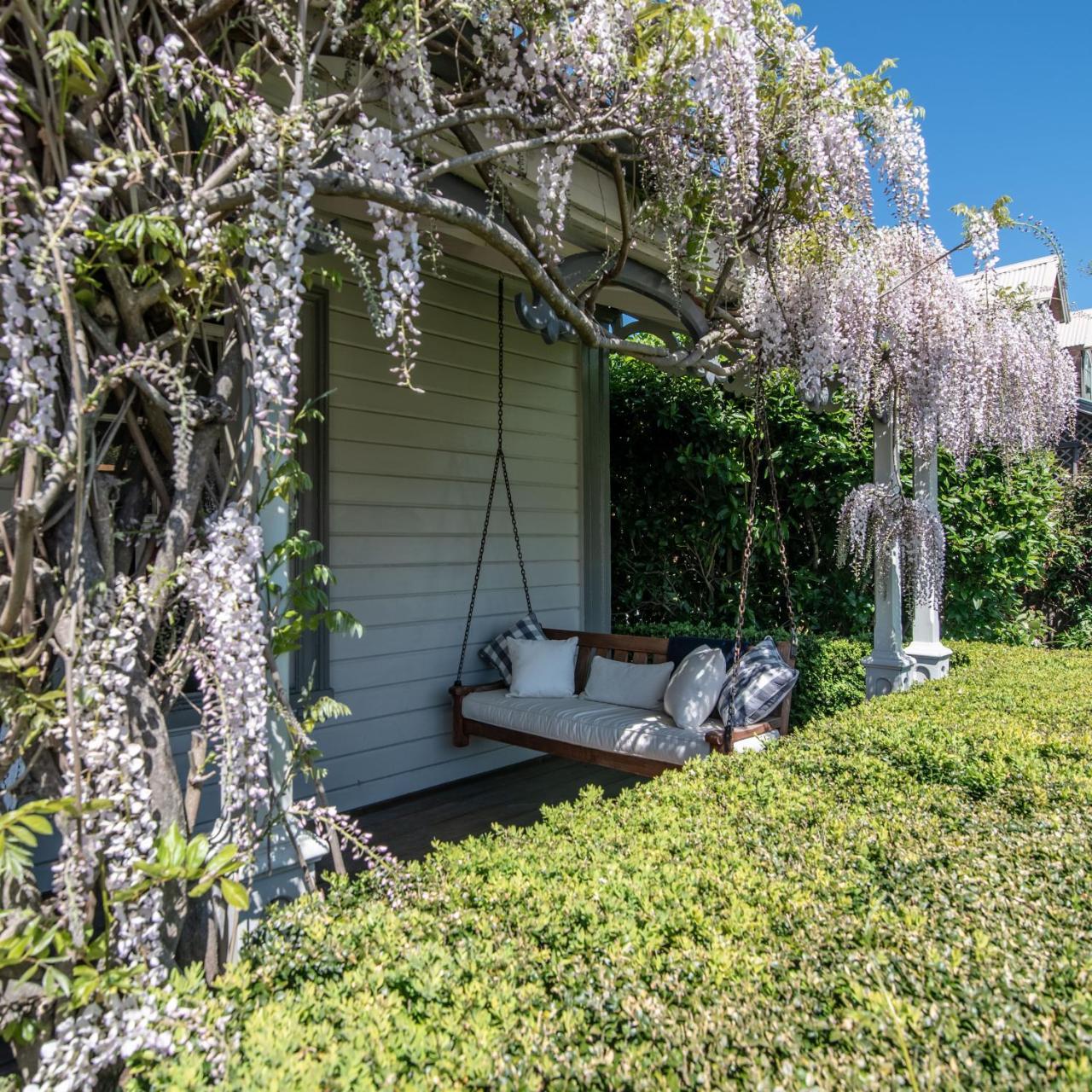 French Bay House Bed & Breakfast Akaroa Exterior foto